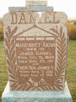 margaretkerrdanieljameshdaniel.jpg (30854 bytes)