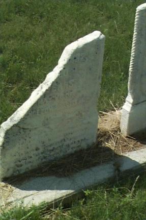 brokenliimestone.jpg (22124 bytes)